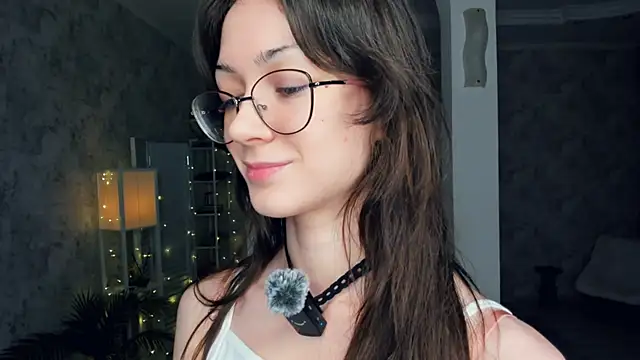 Snapshot of ReneeLippeatt chatting on 4, 2, 2026 ReneeLippeatt online show from 4, 2, 2026