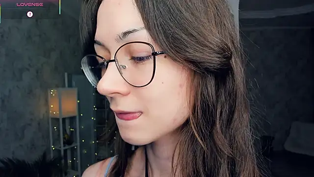 Snapshot of ReneeLippeatt chatting on 10, 2, 2026 ReneeLippeatt online show from 10, 2, 2026