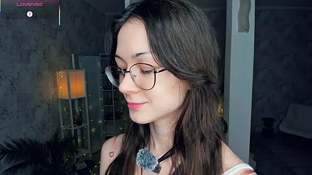 Snapshot of ReneeLippeatt chatting on 11, 2, 2026 ReneeLippeatt online show from 11, 2, 2026