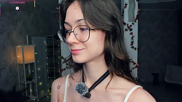 Snapshot of ReneeLippeatt chatting on 15, 2, 2026 ReneeLippeatt online show from 15, 2, 2026