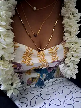 jasminetaml online show from 4, 10, 2025