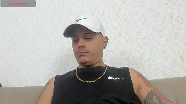 Snapshot of MaximoHall86 chatting on 10, 10, 2025 MaximoHall86 online show from 10, 10, 2025