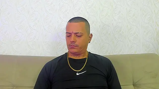 Snapshot of MaximoHall86 chatting on 5, 11, 2025 MaximoHall86 online show from 5, 11, 2025