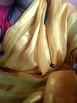 Snapshot of Suhanikapoor09 chatting on 14, 10, 2025 Suhanikapoor09 online show from 14, 10, 2025