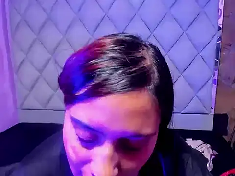 CarlaWhatson18 online show from 24, 9, 2025