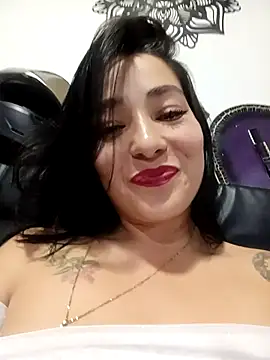 Snapshot of _Luna-1 chatting on 28, 9, 2025 Luna-1 online show from 28, 9, 2025