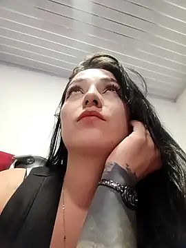 Snapshot of _Luna-1 chatting on 29, 9, 2025 Luna-1 online show from 29, 9, 2025