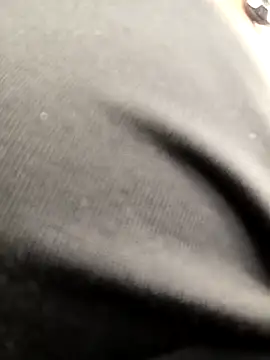 Snapshot of _Luna-1 chatting on 24, 10, 2025 Luna-1 online show from 24, 10, 2025