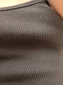 Snapshot of _Luna-1 chatting on 30, 10, 2025 Luna-1 online show from 30, 10, 2025