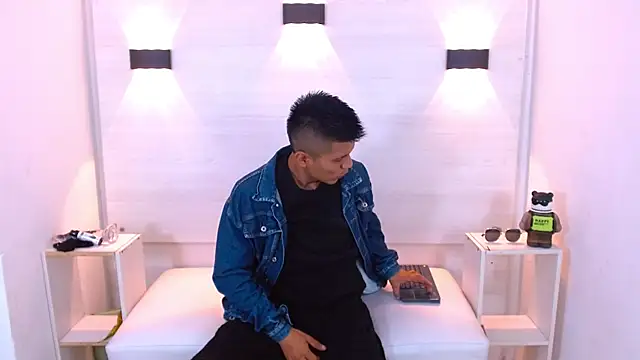 Snapshot of marcus_hans_ chatting on 31, 10, 2025 marcus hans online show from 31, 10, 2025