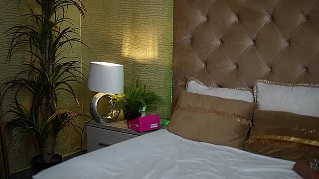 Snapshot of TiffanyTaboo chatting on 24, 9, 2025 TiffanyTaboo online show from 24, 9, 2025