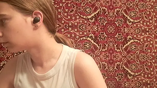 Snapshot of ivetabloom chatting on 28, 9, 2025 ivetabloom online show from 28, 9, 2025