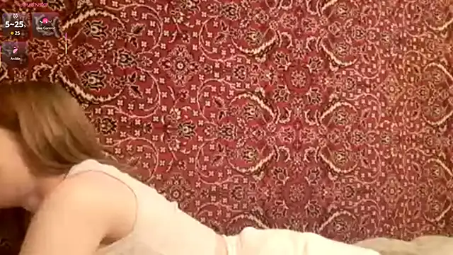 Snapshot of ivetabloom chatting on 2, 10, 2025 ivetabloom online show from 2, 10, 2025