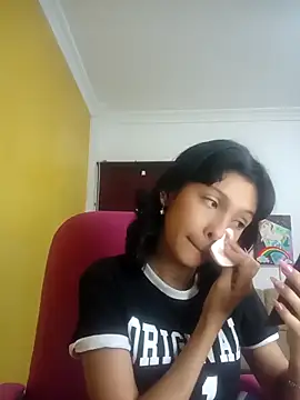 Snapshot of xoxo_milk chatting on 18, 10, 2025 xoxo milk online show from 18, 10, 2025