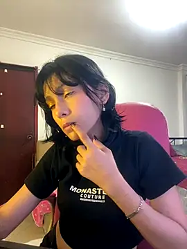 xoxo milk online show from 9, 11, 2025