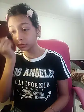 xoxo milk online show from 10, 11, 2025