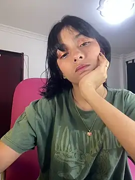 xoxo milk online show from 26, 11, 2025