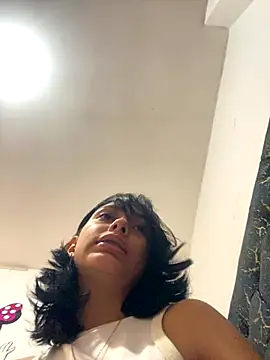 xoxo milk online show from 30, 11, 2025