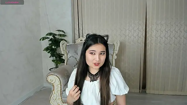 noa bloom online show from 30, 10, 2025