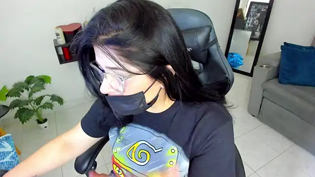 Snapshot of Miel_82 chatting on 10, 10, 2025 Miel 82 online show from 10, 10, 2025