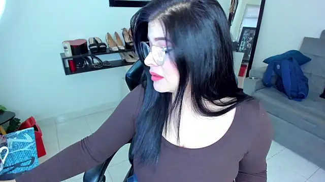 Snapshot of Miel_82 chatting on 15, 10, 2025 Miel 82 online show from 15, 10, 2025