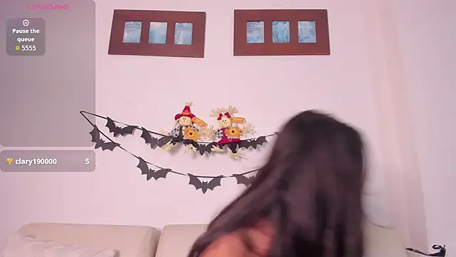 Snapshot of jazmin_aladdin chatting on 8, 10, 2025 jazmin aladdin online show from 8, 10, 2025