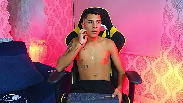 Snapshot of Twink_davidxx chatting on 20, 9, 2025 Twink davidxx online show from 20, 9, 2025