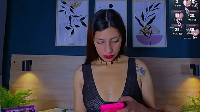 Snapshot of AlisonCold chatting on 7, 10, 2025 AlisonCold online show from 7, 10, 2025