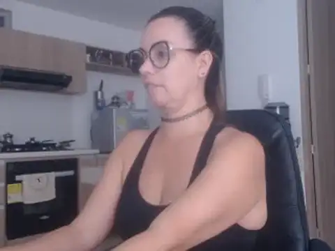 Snapshot of LovePaula chatting on 19, 2, 2025 LovePaula online show from 19, 2, 2025
