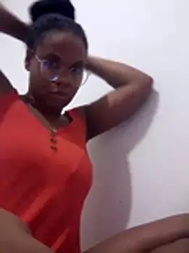 Snapshot of PrettahSantos chatting on 21, 11, 2025 PrettahSantos online show from 21, 11, 2025