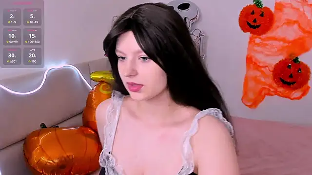 AishaAysitt online show from 19, 10, 2025