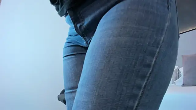 zoee zi online show from 24, 10, 2025