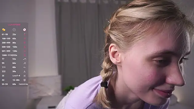 Snapshot of HoneyRay chatting on 22, 9, 2025 HoneyRay online show from 22, 9, 2025