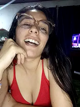 Snapshot of lucixxx14 chatting on 12, 10, 2025 lucixxx14 online show from 12, 10, 2025