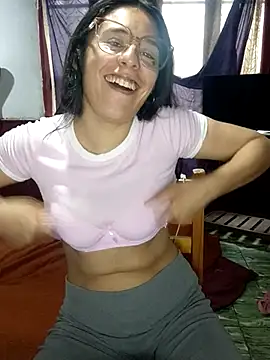 Snapshot of lucixxx14 chatting on 24, 10, 2025 lucixxx14 online show from 24, 10, 2025