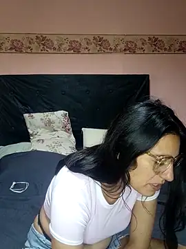 Snapshot of lucixxx14 chatting on 16, 11, 2025 lucixxx14 online show from 16, 11, 2025