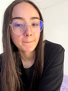 Snapshot of Innerpeace_ chatting on 3, 10, 2025 Innerpeace online show from 3, 10, 2025