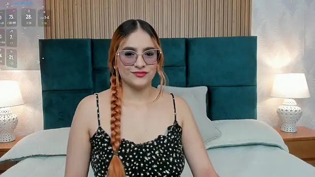 Snapshot of Amber_kiss_ chatting on 29, 9, 2025 Amber kiss online show from 29, 9, 2025