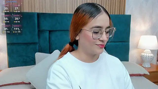 Snapshot of Amber_kiss_ chatting on 2, 10, 2025 Amber kiss online show from 2, 10, 2025