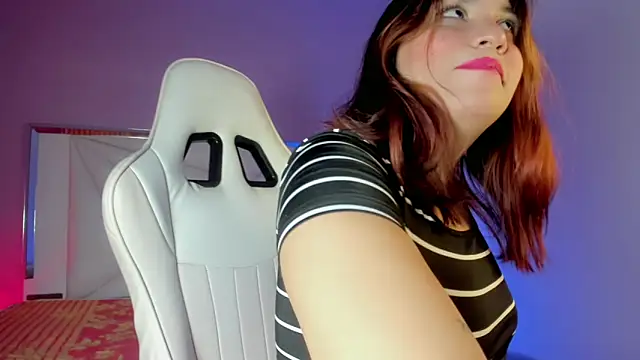 Snapshot of Isabela_saenz chatting on 15, 10, 2025 Isabela saenz online show from 15, 10, 2025