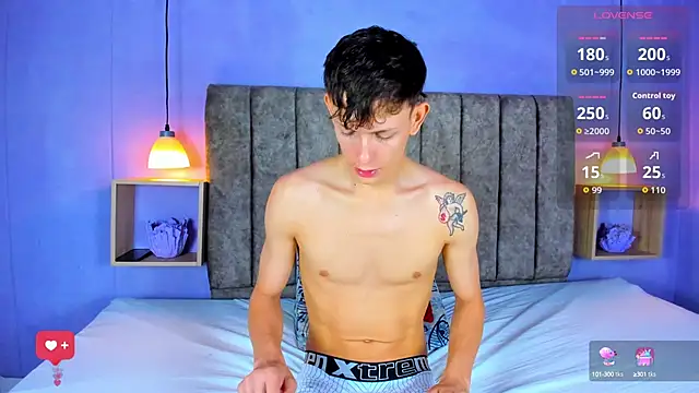 Snapshot of Bianca_Ethan chatting on 4, 10, 2025 Bianca Ethan online show from 4, 10, 2025