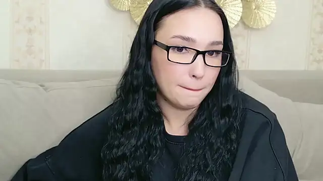 Amanda Choi online show from 28, 9, 2025