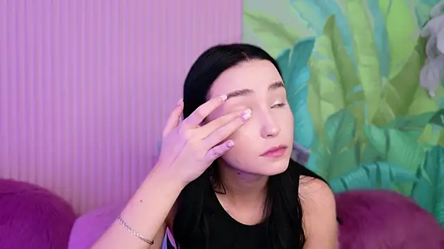 Amanda Choi online show from 10, 10, 2025