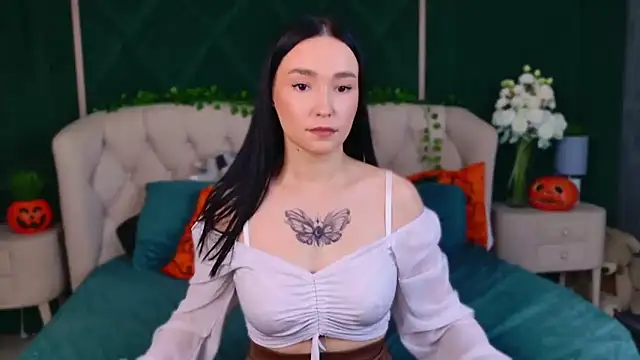 Amanda Choi online show from 26, 10, 2025