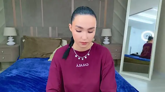 Amanda Choi online show from 8, 11, 2025