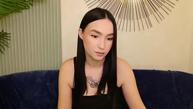 Amanda Choi online show from 23, 11, 2025