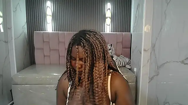 Soffia b online show from 11, 10, 2025