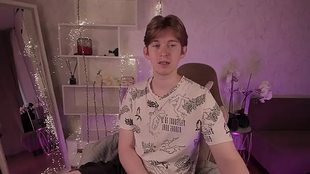 Snapshot of Vincent_Pots chatting on 5, 10, 2025 Vincent Pots online show from 5, 10, 2025