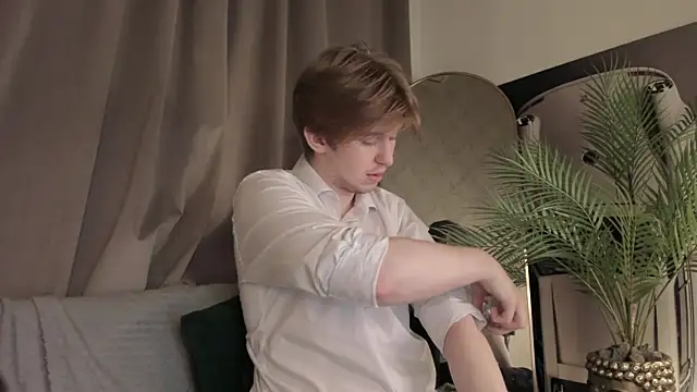 Snapshot of Vincent_Pots chatting on 12, 10, 2025 Vincent Pots online show from 12, 10, 2025