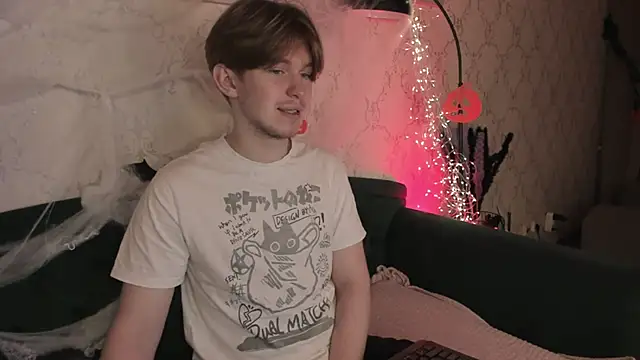 Snapshot of Vincent_Pots chatting on 29, 10, 2025 Vincent Pots online show from 29, 10, 2025